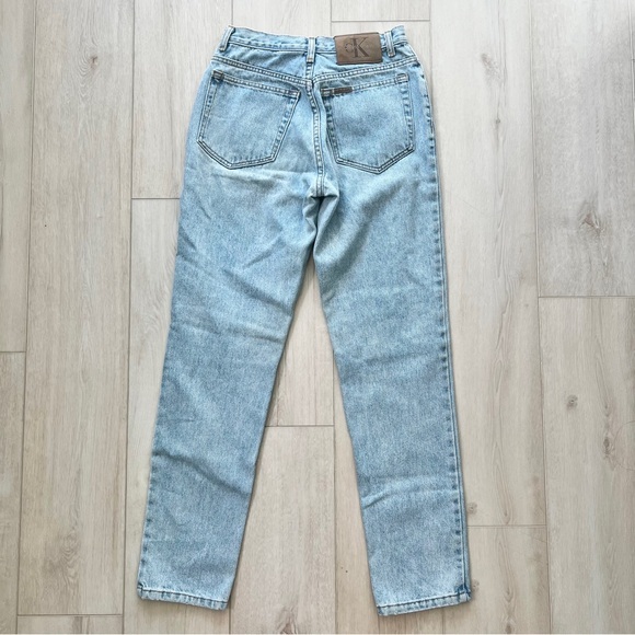 Vintage 90s Calvin Klein High Waisted Mom Jeans Enzyme Washed | 28” Waist - Picture 1 of 4